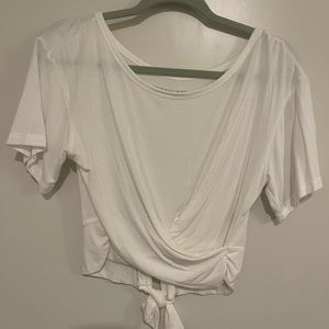 Size medium NWOT Victoria’s Secret crop top